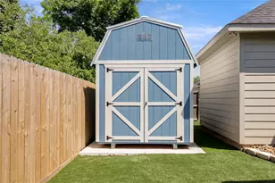 1020 Oak St, West Columbia, TX 77486 - Photo 31