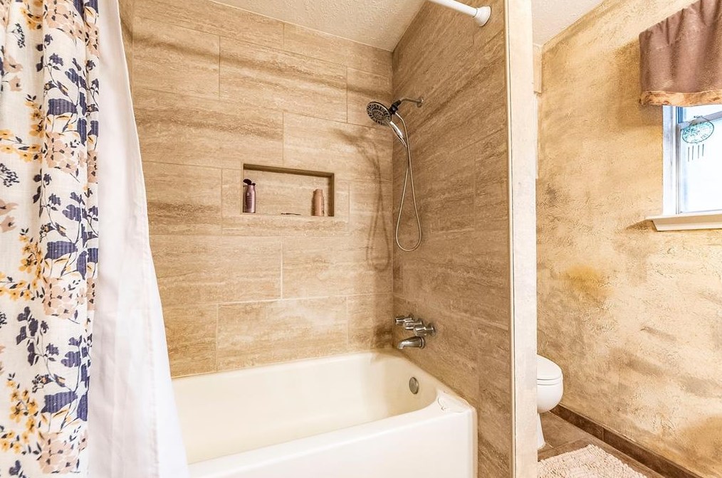 2111 Senate St, Pasadena TX 77502-5652 exterior