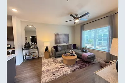 2102 Antoine Drive #3304, Houston, TX 77055 - Photo 5