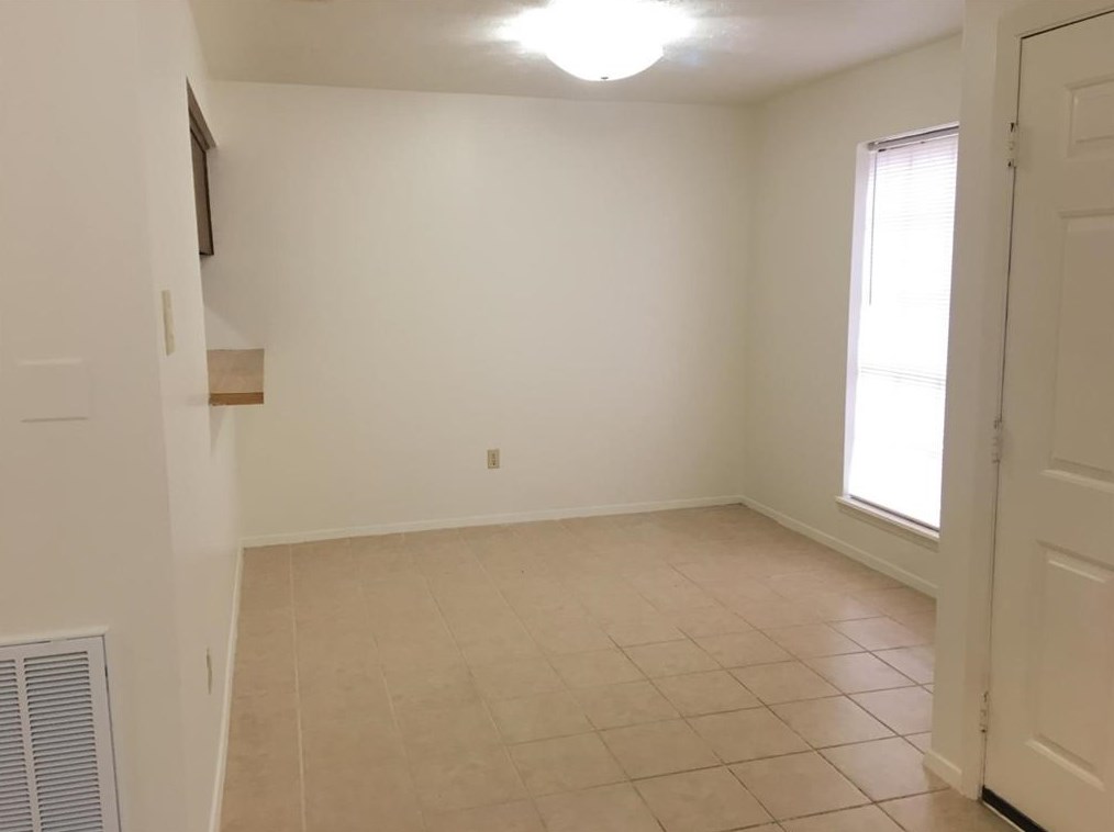 9 Capewood Ct, Spring TX  77381-2606 exterior