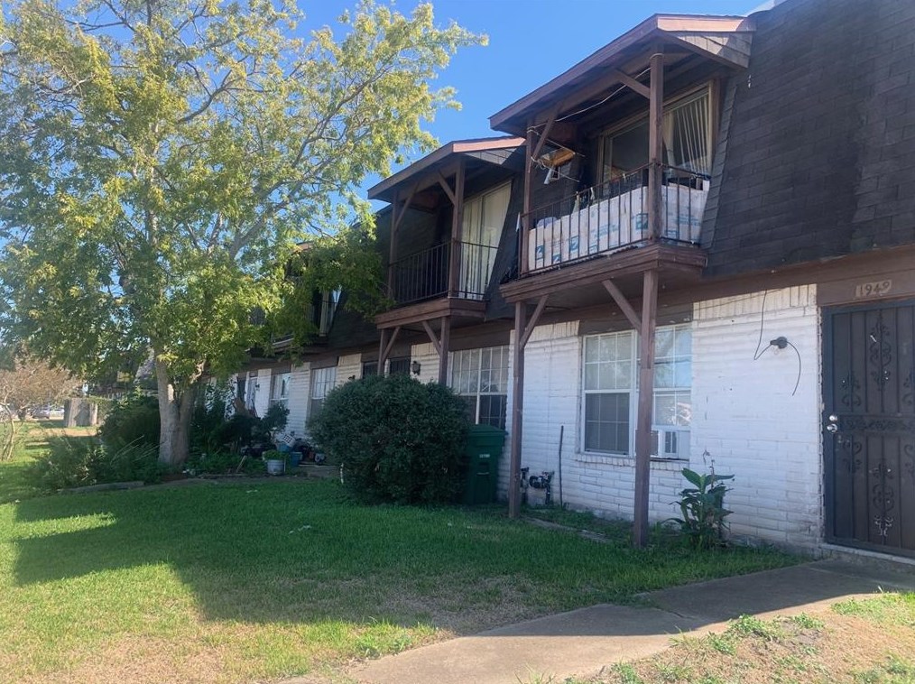 11947 Beechnut St, Houston TX  77072-4028 exterior