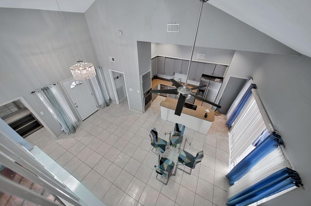 4250 Sun Mdw Dr, Houston TX  77072-1452 exterior