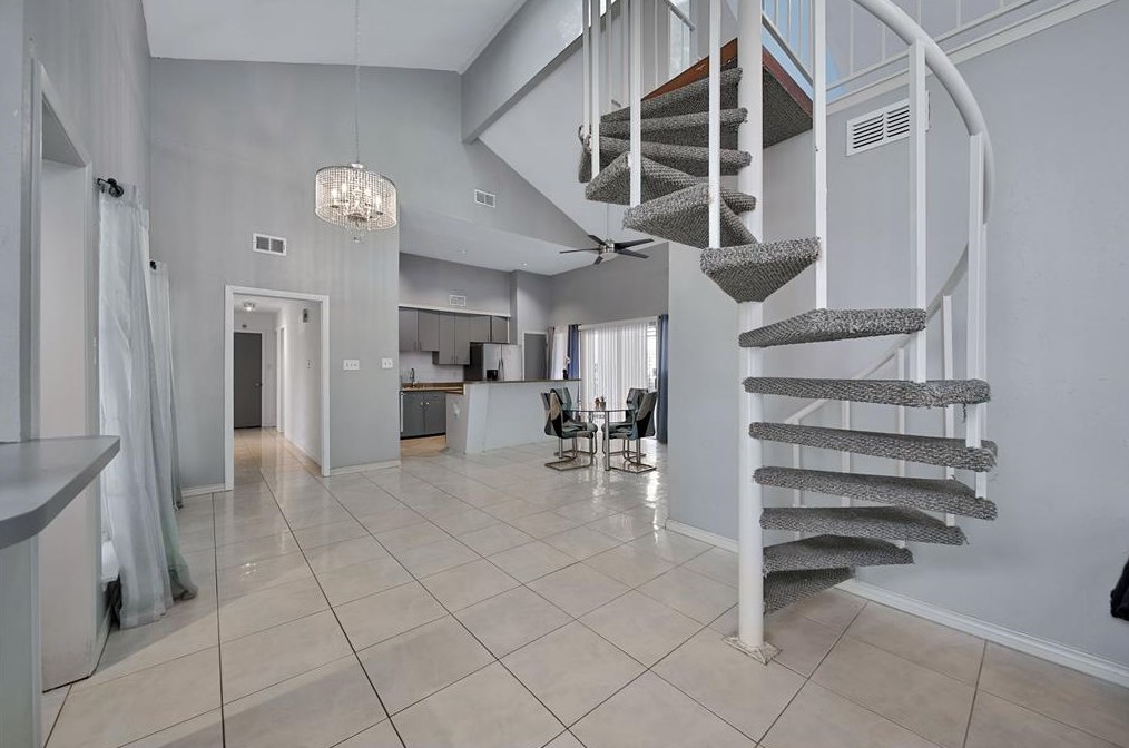 4250 Sun Mdw Dr, Houston TX  77072-1452 exterior