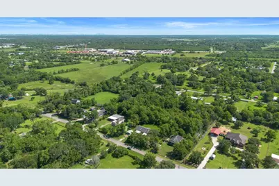 9710 Harvest Acres Drive, Manvel, TX 77578 - Photo 9