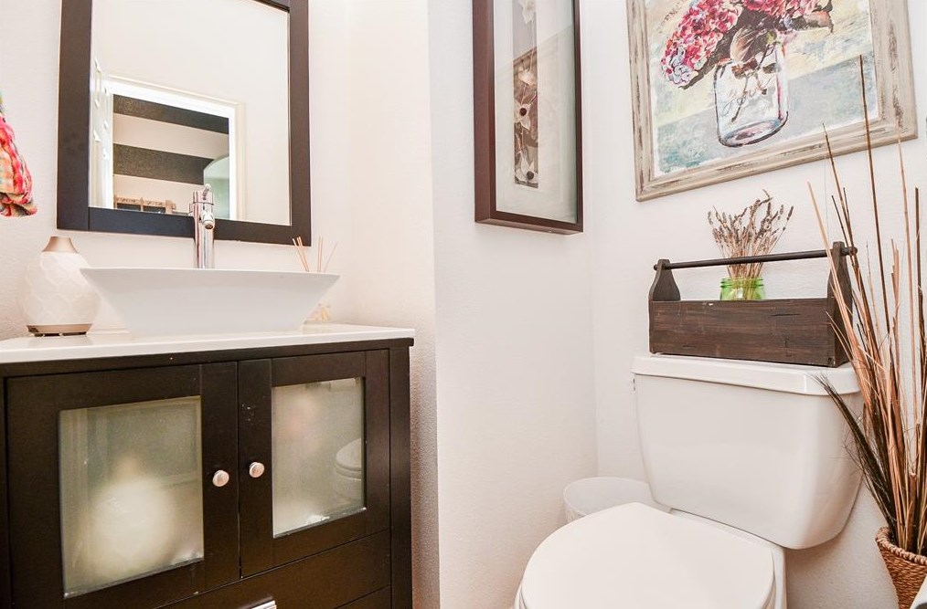 5526 Walnut Gln Ln, Richmond TX 77471-2681 exterior