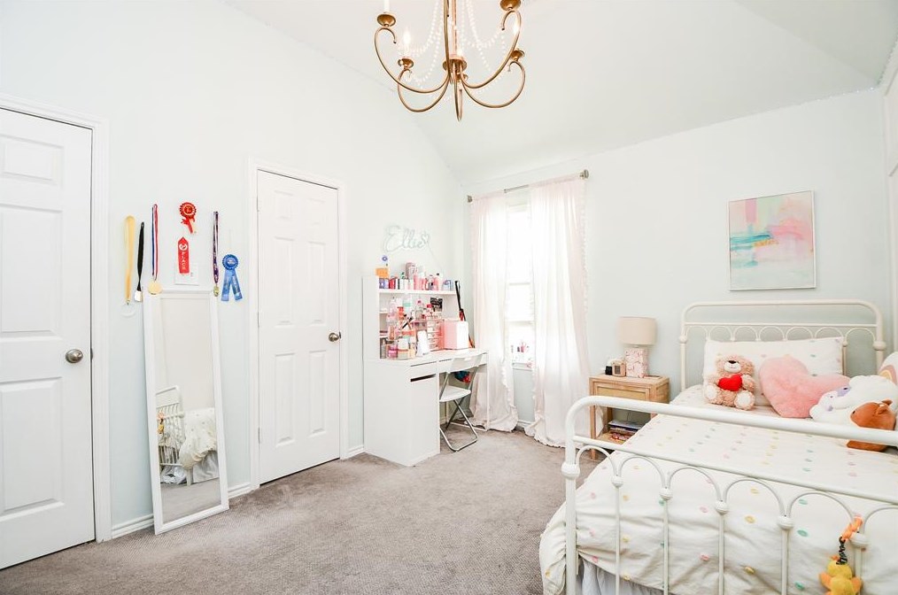 5526 Walnut Gln Ln, Richmond TX 77471-2681 exterior