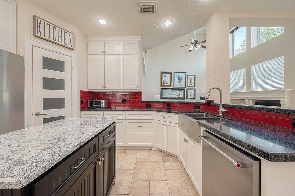 22310 Caroline Cv Ln, Katy TX  77450-8200 exterior