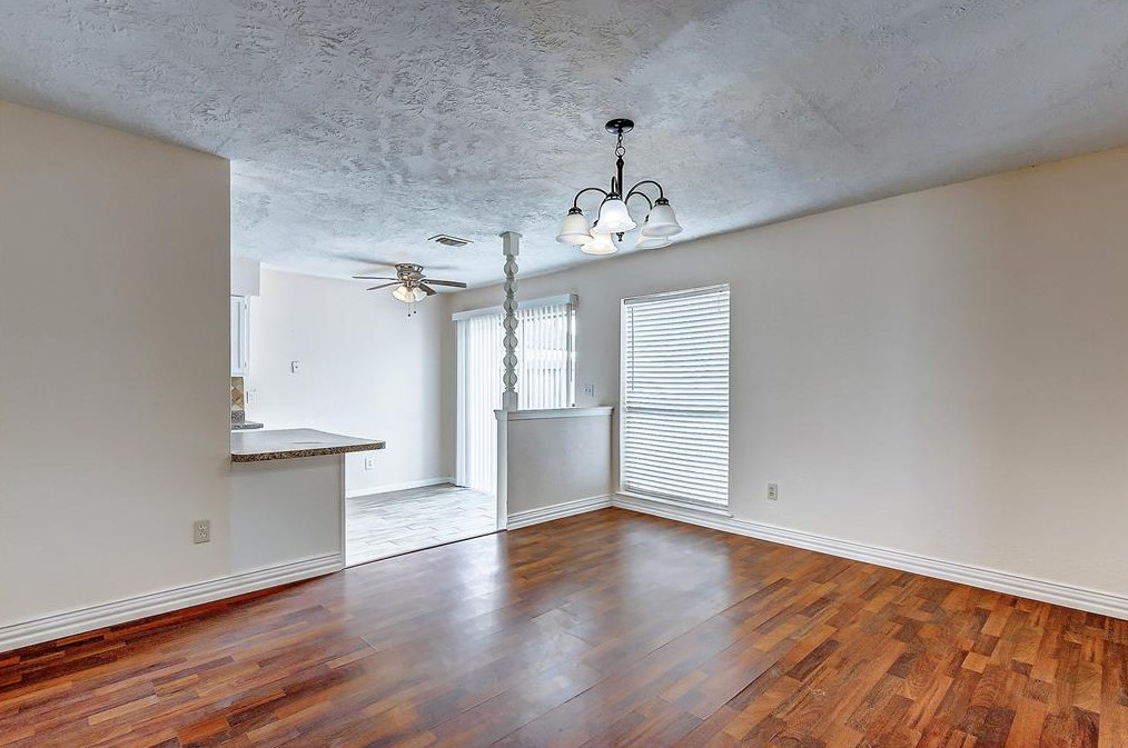 2503 Planters Row, Sugar Land TX  77478-4354 exterior