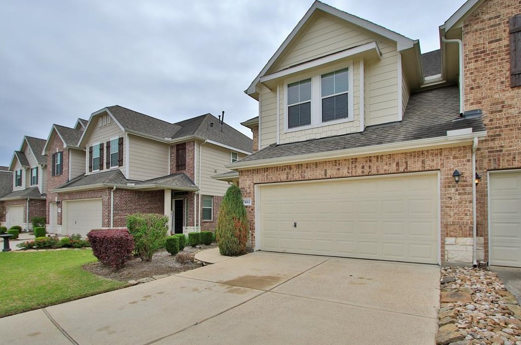 1612 Gavin Ct, Spring TX  77379-1968 exterior