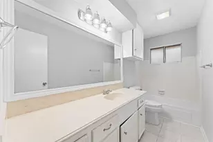 12331 Wedgehill Ln, Houston, TX 77077 - Photo 17