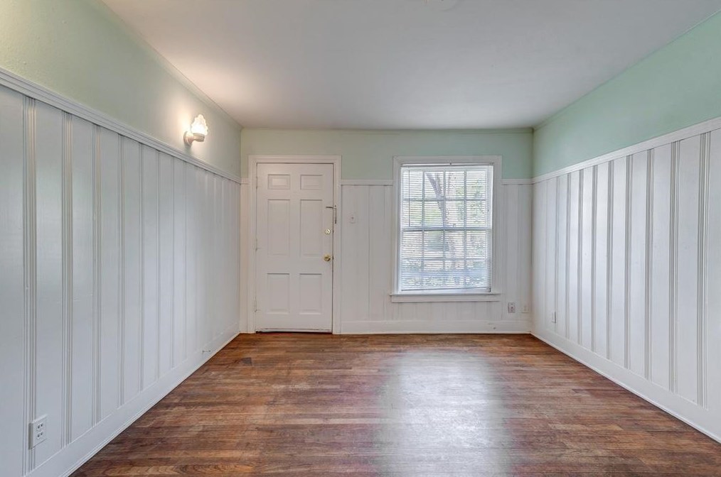 2006 Elmen St, Houston TX  77019-6107 exterior