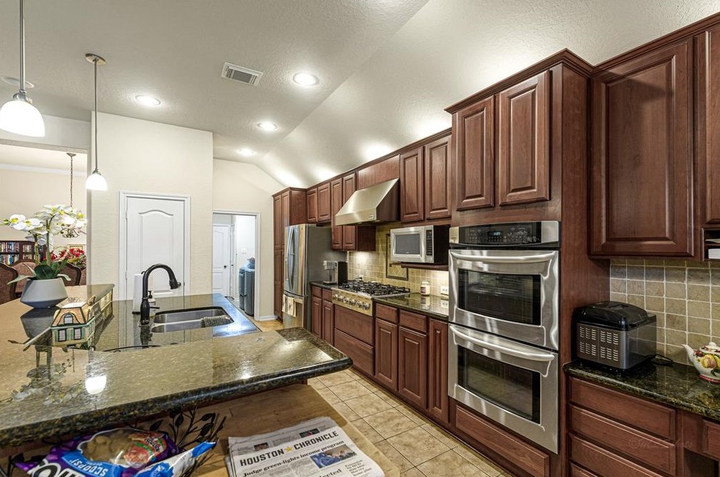 26940 Merlot Riv Dr, Humble TX 77339-1448 exterior