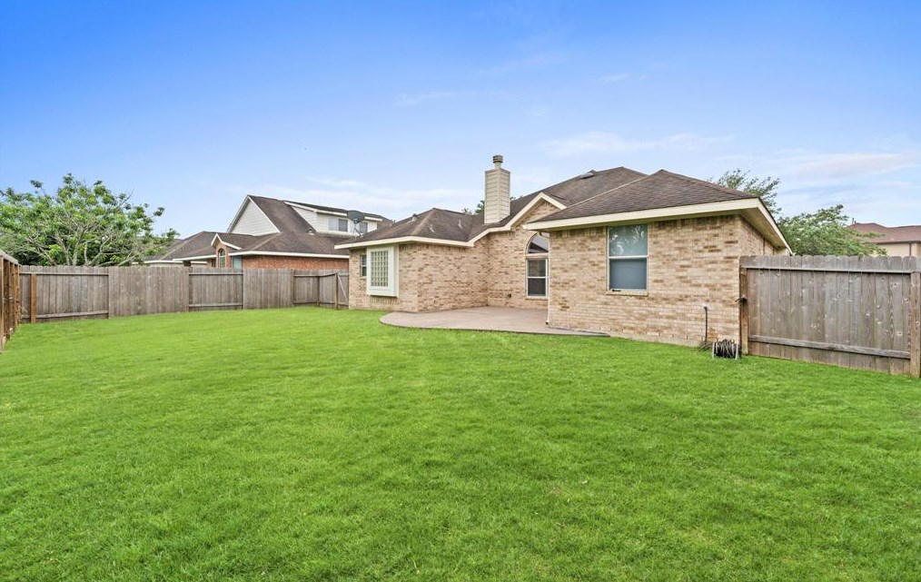 12043 Bogey Way, Pearland TX  exterior