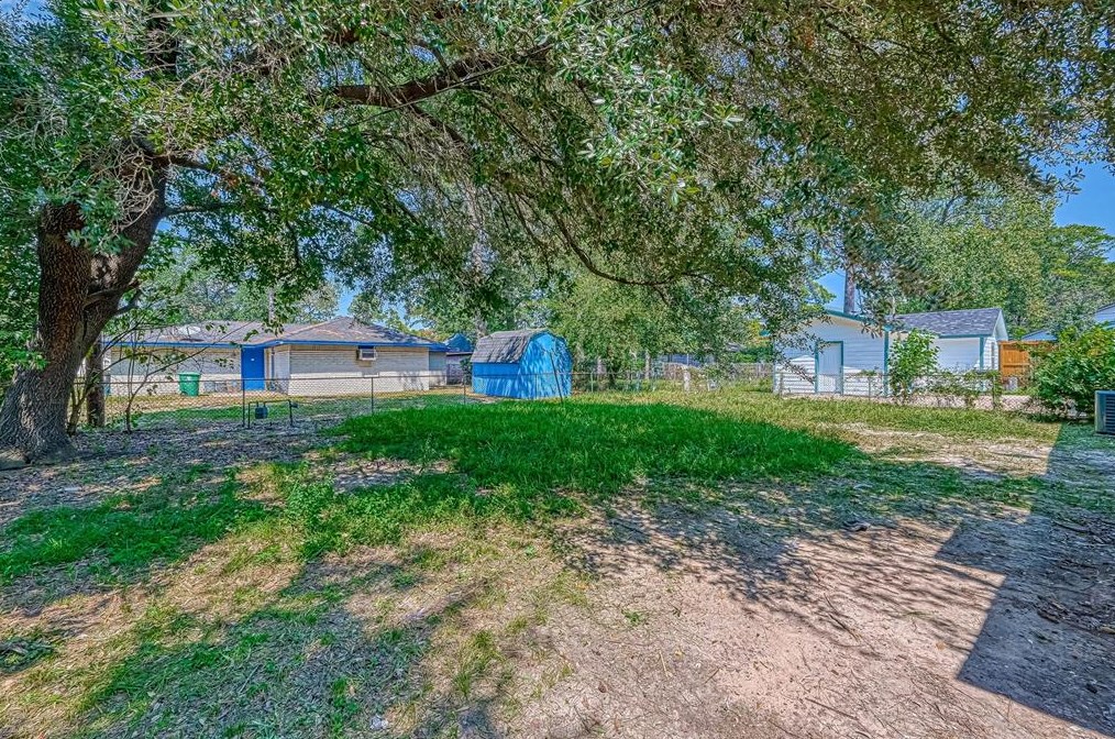 6419 Mohawk St, Houston TX 77016-2002 exterior