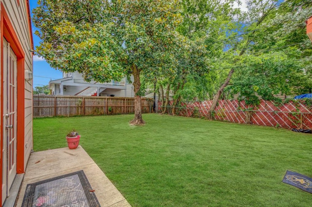 7618 Mossrose, Houston TX  77087-2603 exterior