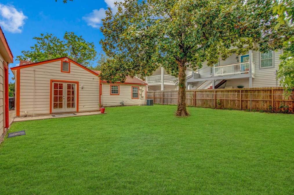 7618 Mossrose, Houston TX  77087-2603 exterior