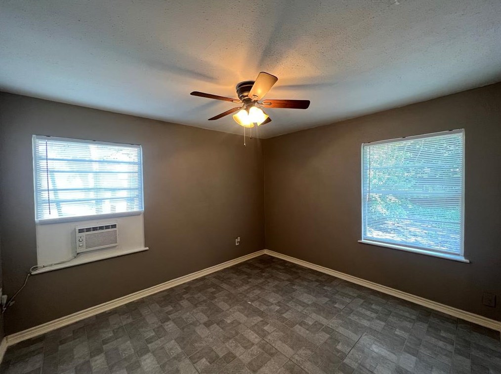 5314 Dewberry St, Houston TX  77021-3745 exterior