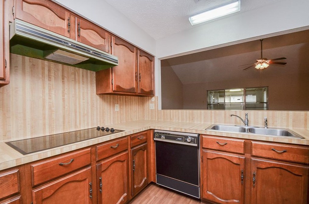 5023 Gleneagles Ct, Houston TX  77084-2604 exterior