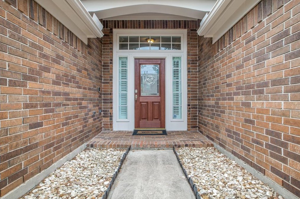 9331 Rodgers Rd, Houston TX  77070-2012 exterior