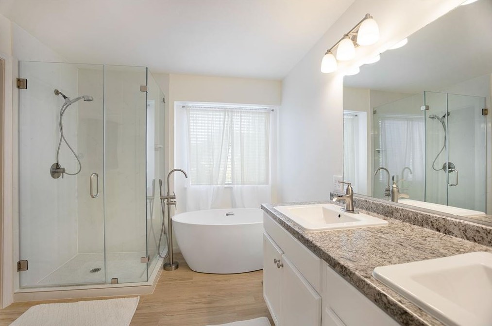 9731 Grn Vly Ln, Houston TX  77064-3834 exterior