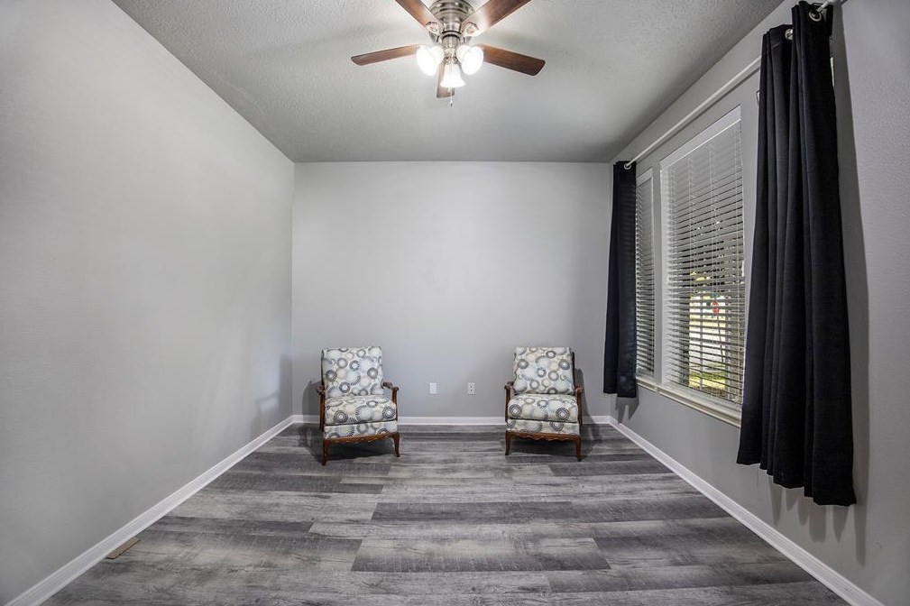 9731 Grn Vly Ln, Houston TX  77064-3834 exterior