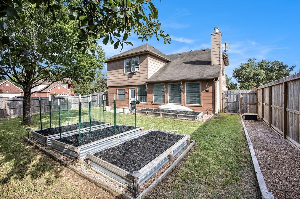 9731 Grn Vly Ln, Houston TX  77064-3834 exterior