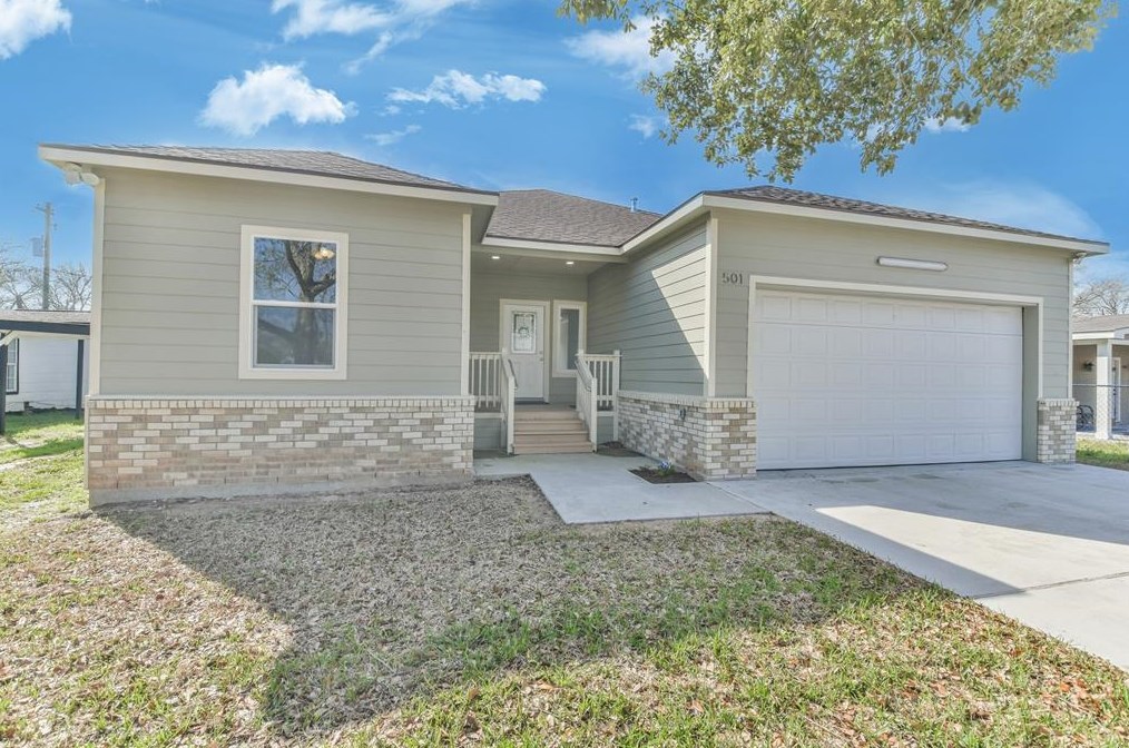 501 Francis St, Baytown TX  77520-2778 exterior