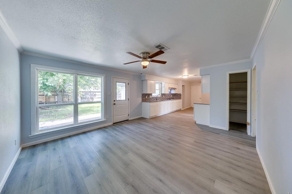 9006 Indian Riv Dr, Houston TX  77088-3712 exterior
