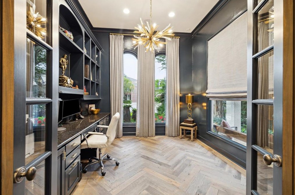 7 Terrace Dr, Houston TX  77007-7040 exterior