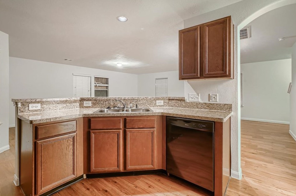 1039 Doubletree Gln Dr, Houston TX  77073-5673 exterior