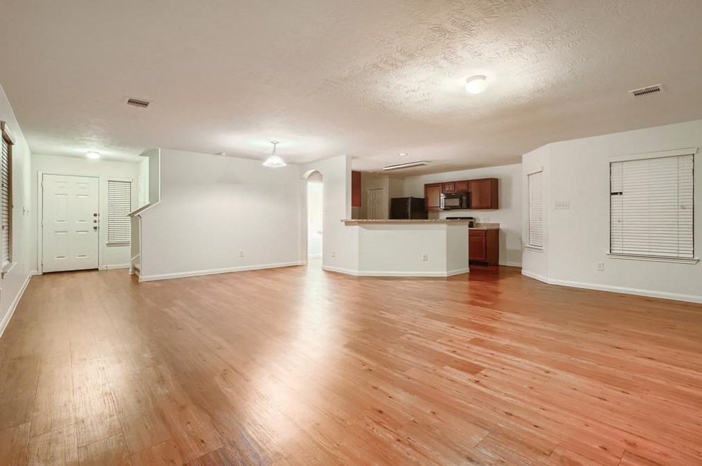 1039 Doubletree Gln Dr, Houston TX  77073-5673 exterior