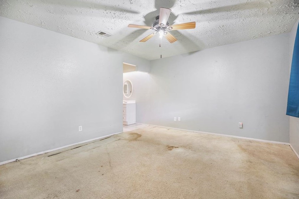 419 Capehill, Houston TX  77598-2611 exterior