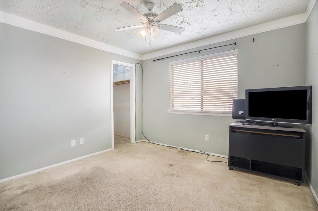 419 Capehill, Houston TX  77598-2611 exterior