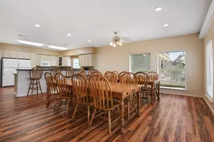 2438 Bluewater Hwy, Surfside Beach, TX 77541 - Photo 9