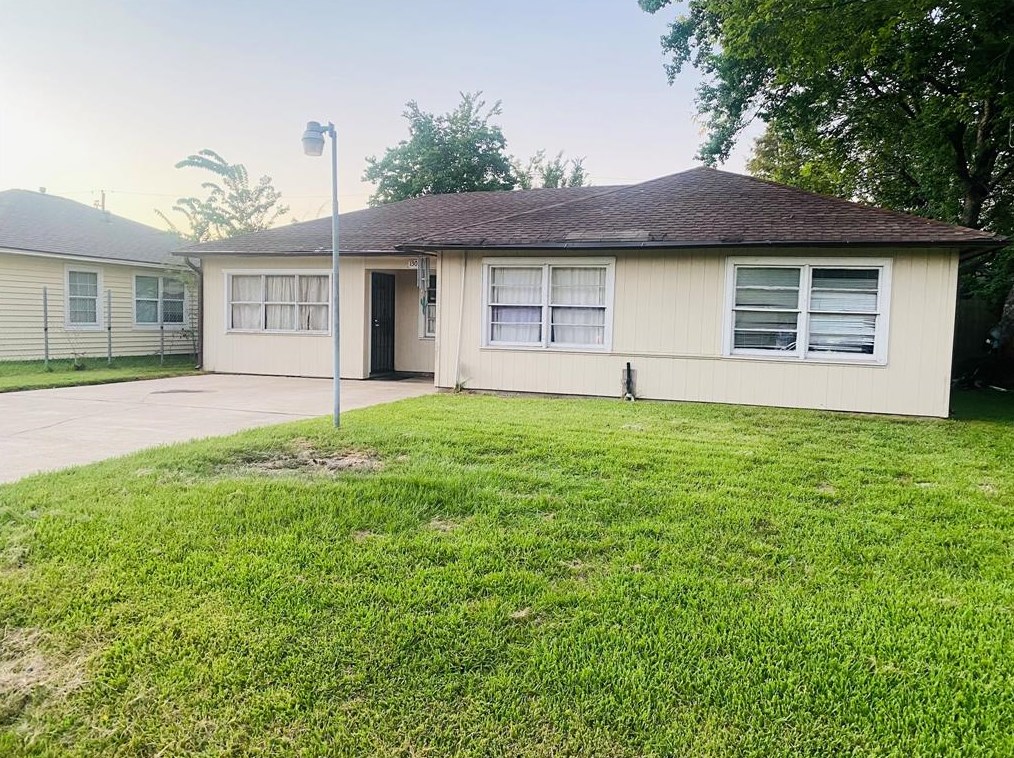 13013 Emporia St, Houston TX  77015-4311 exterior