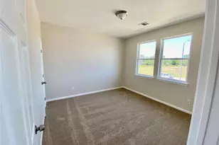 4943 Leamathew St, Houston, TX 77045 - Photo 11