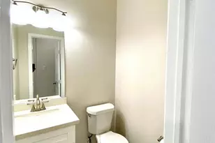 4943 Leamathew St, Houston, TX 77045 - Photo 9