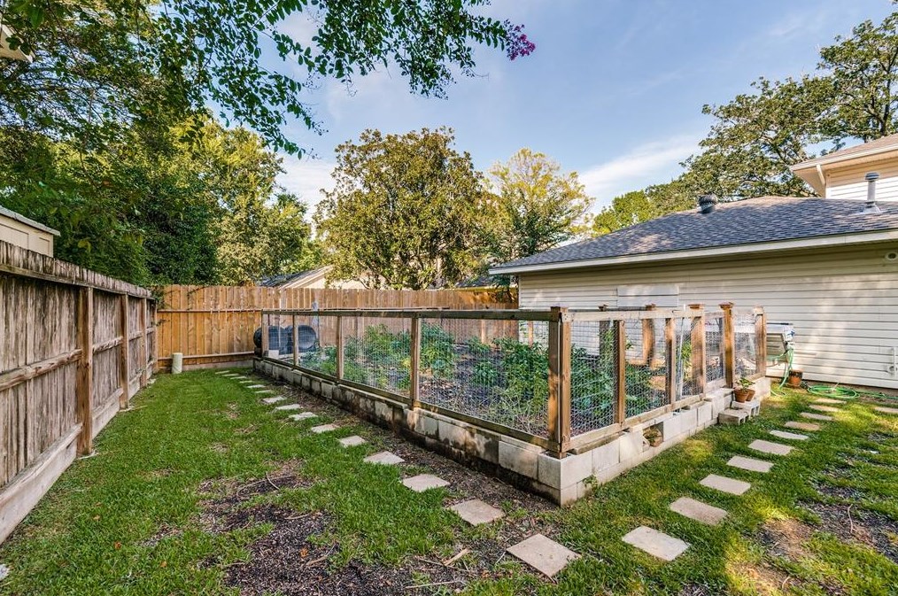 2727 Triway Ln, Houston TX 77041-7421 exterior