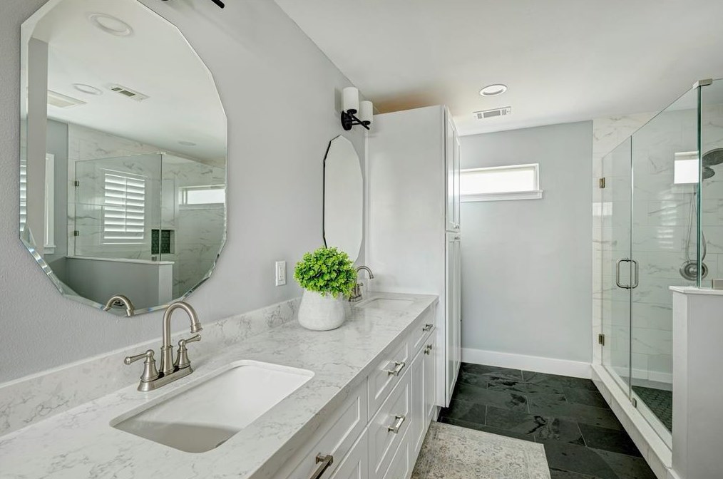 14015 Taylorcrest, Houston TX  77079-8702 exterior