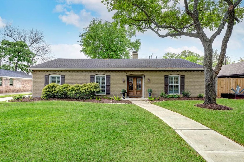 14015 Taylorcrest, Houston TX  77079-8702 exterior