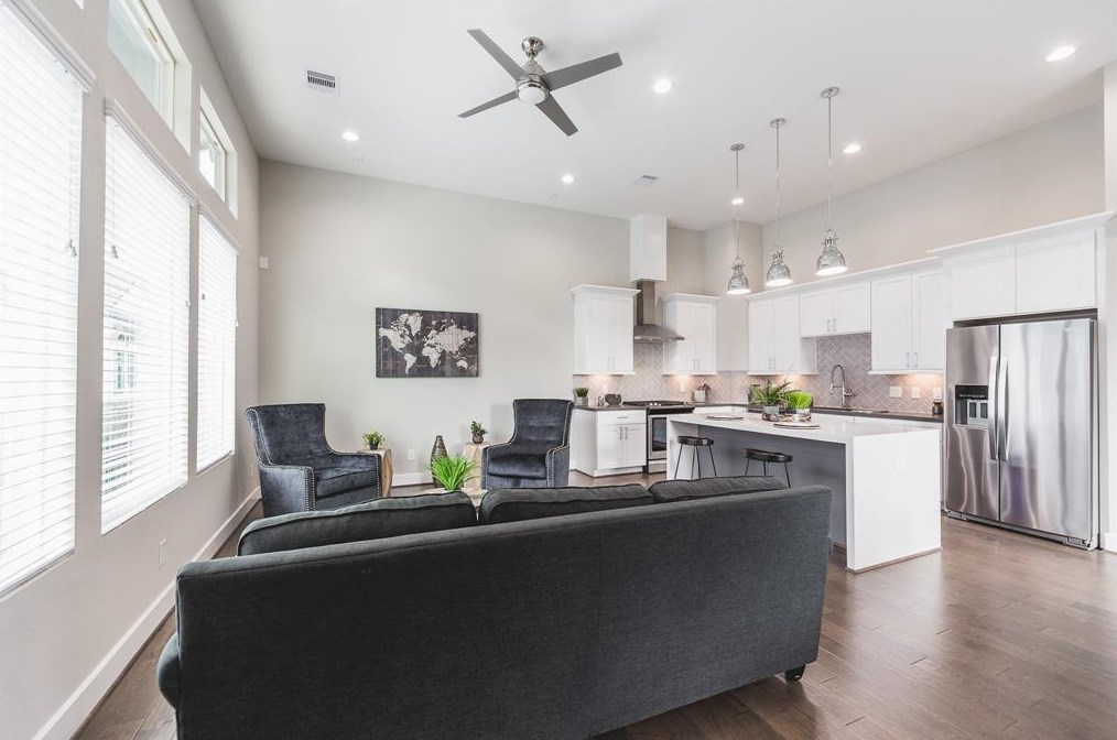 2149 Hoskins Dr, Houston TX  77080-5422 exterior
