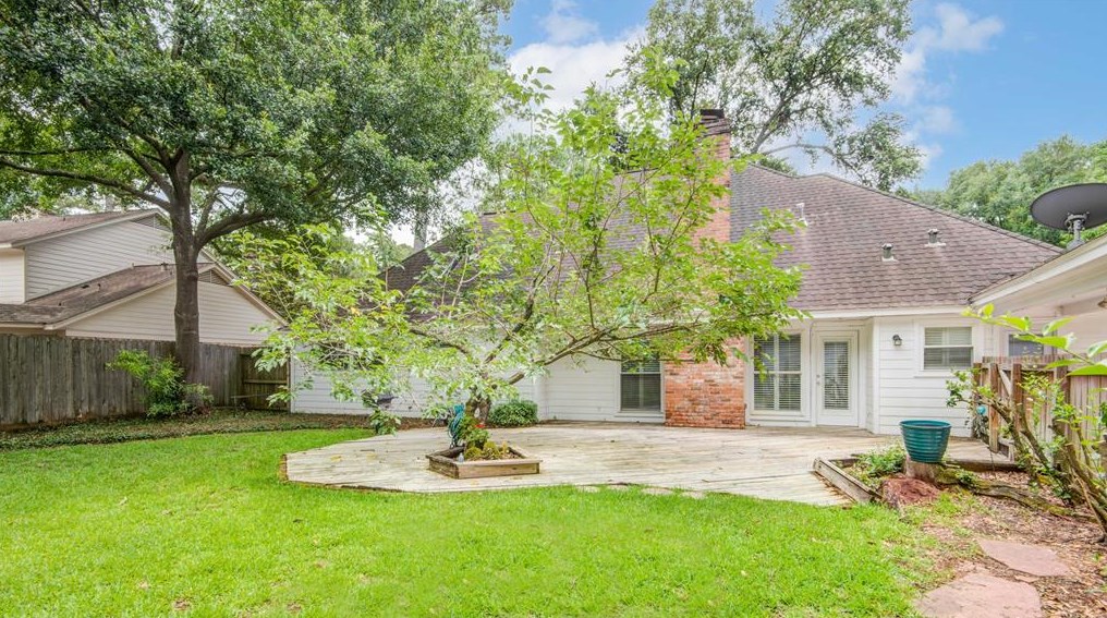 5310 Olympia Fld Ln, Houston TX  77069-2617 exterior