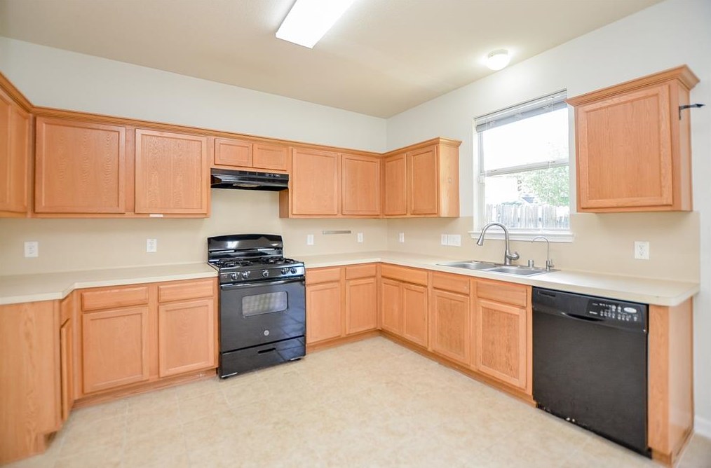 13139 Lawsons Crk Ln, Houston TX  77072-0119 exterior