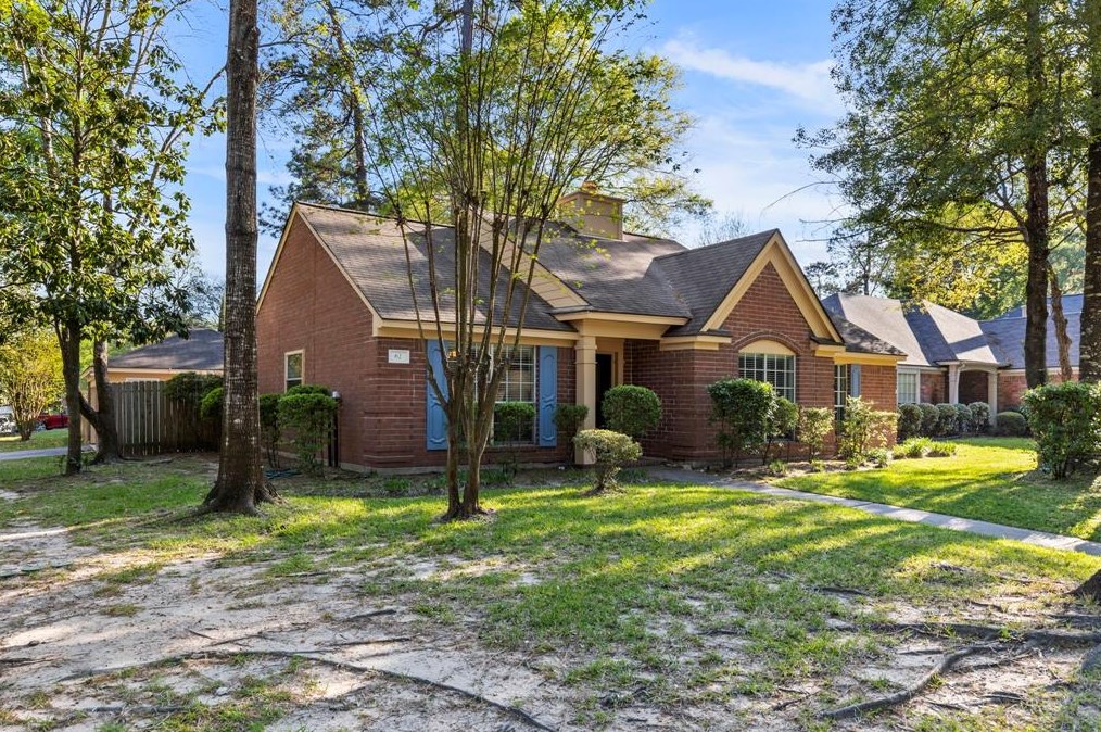 62 Dreamweaver Cir, Spring TX  77380-4209 exterior
