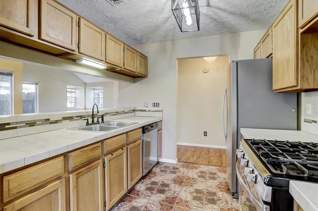 10514 Prospect Hl Dr, Houston TX  77064-5418 exterior