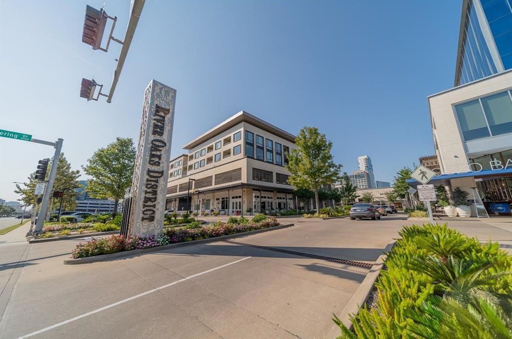 4651 Richmond Ave, Houston TX  77027-6711 exterior