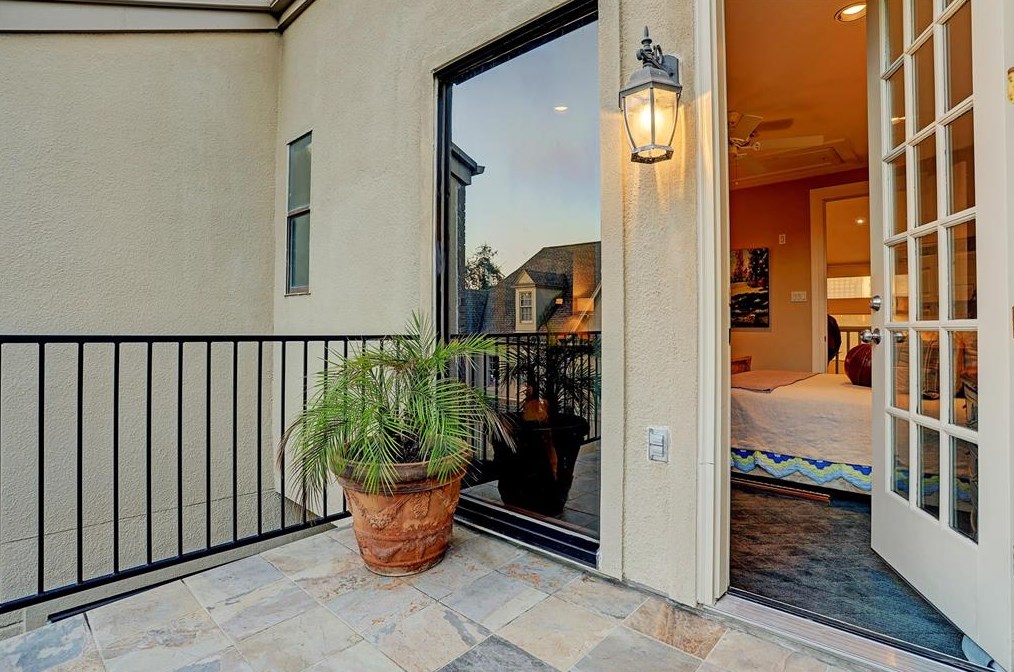 5638 San Felipe St, Houston TX  77057-1938 exterior