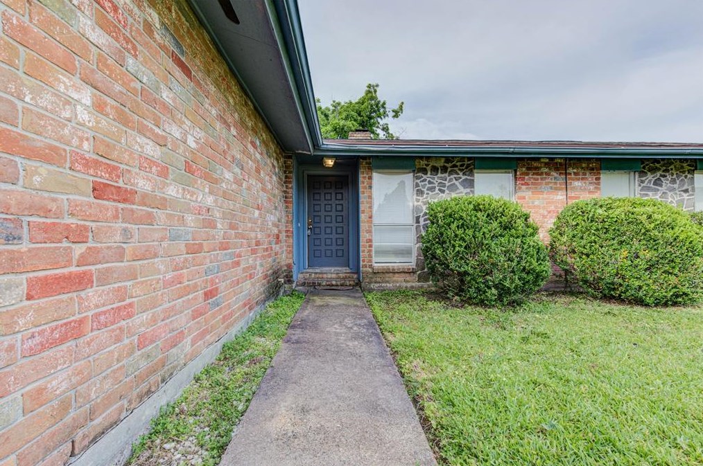 13839 Towne Way Dr, Sugar Land TX  77498-1654 exterior