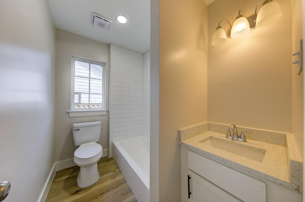 7232 Eppes St, Houston TX  77087-4340 exterior