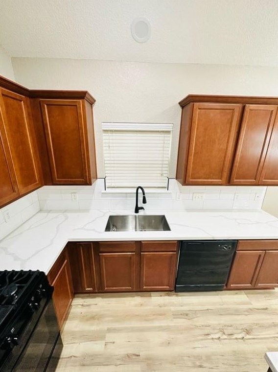 15734 Mountain Mist Trl, Houston TX  77049-5608 exterior